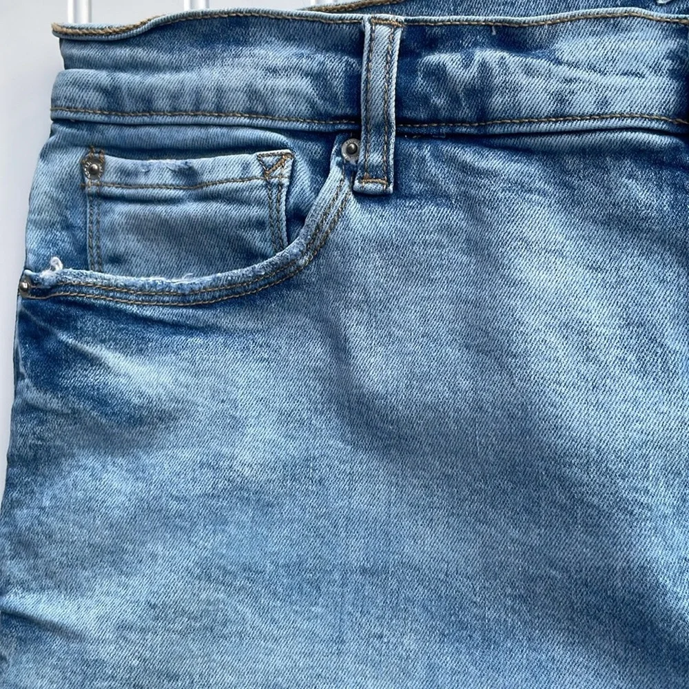 KENSIE WOMENS RETEO DENIM BLUE JEAN LIGHT WASH SHORTS SIZE 14